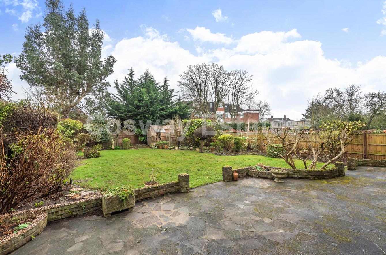 Elmgate Gardens, Edgware
